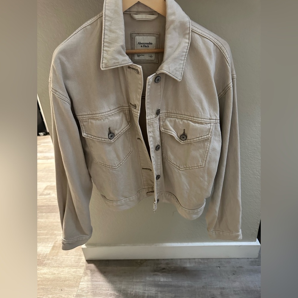 Abercrombie & Fitch Bone Colored Denim Jacket – Size Large